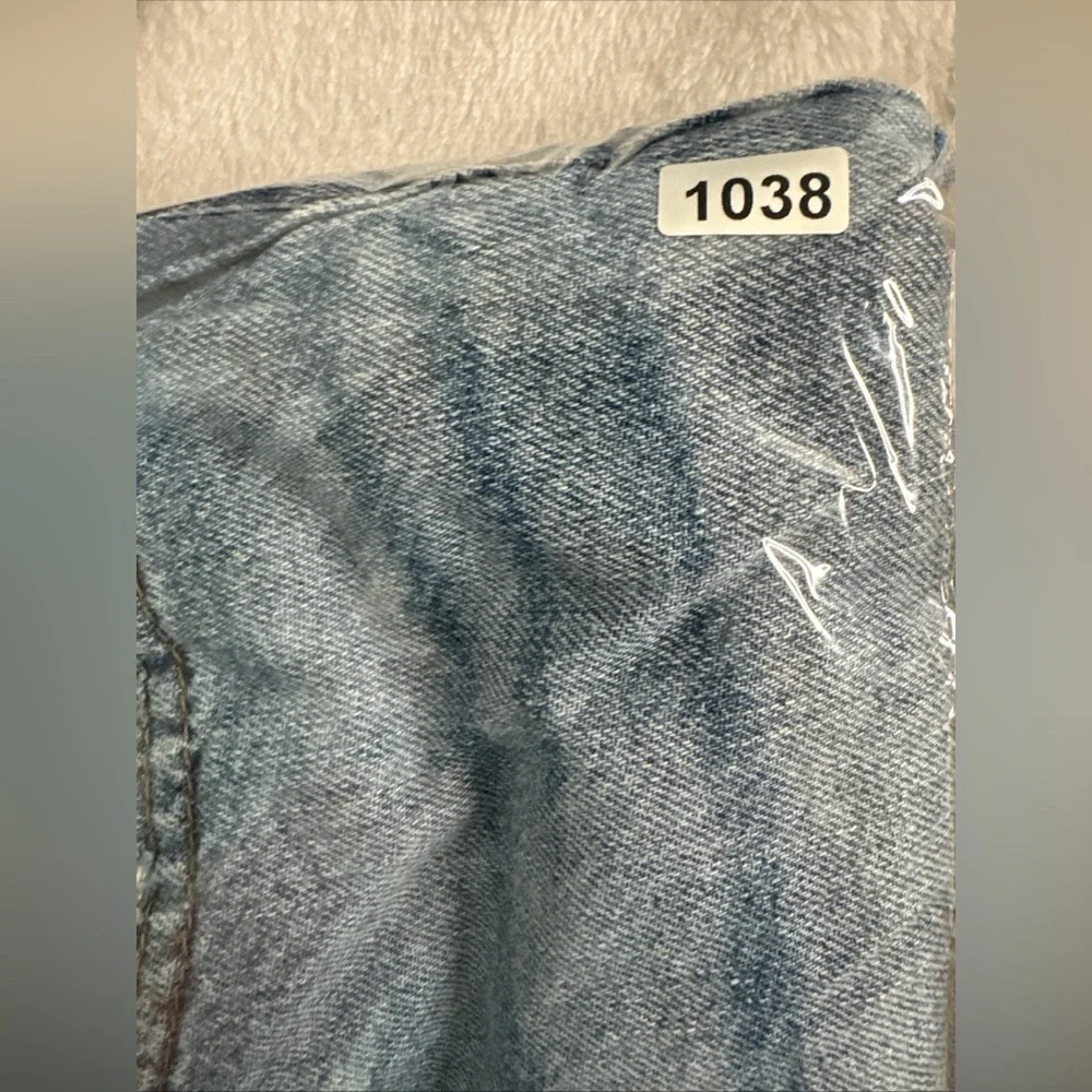 Women 22 High-Rise Straight Jeans - Universal Thread Button Up - Picture 13 of 13